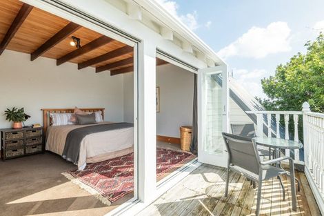 Photo of property in 5 Bayview Road, Hauraki, Auckland, 0622
