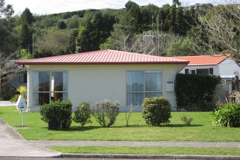 Photo of property in 86 Esmeralda Street, Welcome Bay, Tauranga, 3112