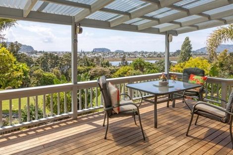 Photo of property in 16 Gregory Lane, Whangamata, 3691