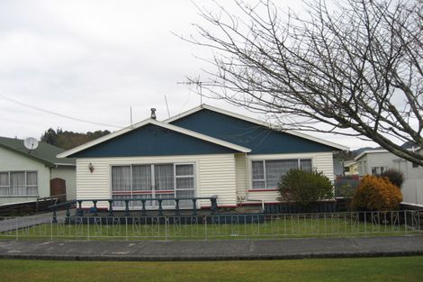 Photo of property in 39 Inverness Street, Dunollie, Runanga, 7803