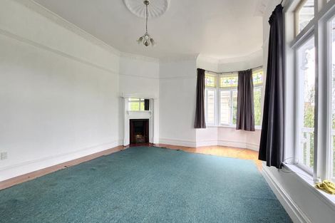 Photo of property in 72 Kelburn Parade, Kelburn, Wellington, 6012