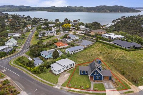Photo of property in 3 Nikau Park, Raglan, 3225