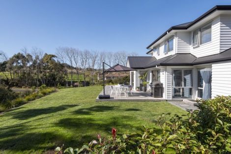 Photo of property in 23 Brownhill Road, Whitford, Manurewa, 2576