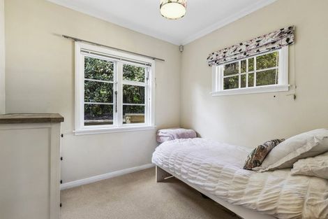 Photo of property in 36 Homewood Avenue, Karori, Wellington, 6012