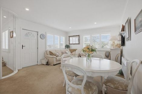 Photo of property in 86a Gover Street, New Plymouth, 4310