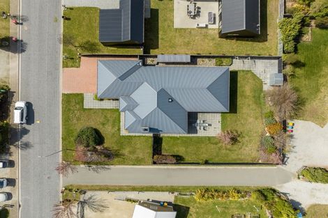 Photo of property in 20 Hewson Crescent, Lake Hawea, Wanaka, 9382