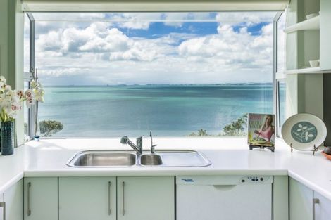Photo of property in 1/187 Beach Road, Castor Bay, Auckland, 0620