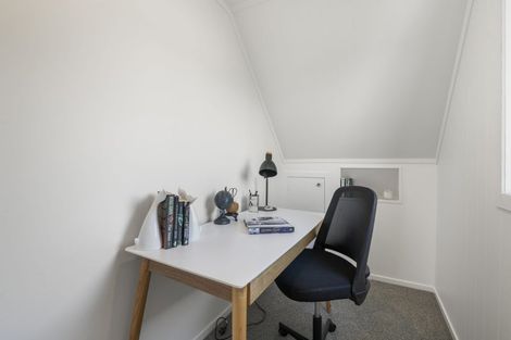 Photo of property in 226 East Coast Road, Forrest Hill, Auckland, 0620