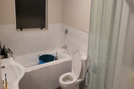 Photo of property in 4 Stamford Crescent, Flat Bush, Auckland, 2019