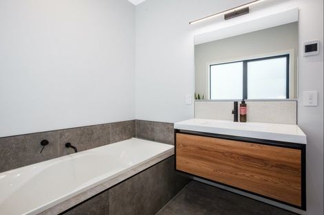 Photo of property in 9b Saint Ives Drive, Camborne, Porirua, 5026