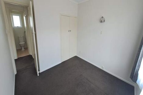 Photo of property in 1/96 Te Atatu Road, Te Atatu South, Auckland, 0610