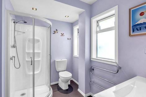 Photo of property in 127 Renown Road, Raumati South, Paraparaumu, 5032