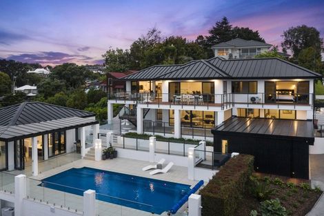 Photo of property in 35 Palmer Crescent, Mission Bay, Auckland, 1071