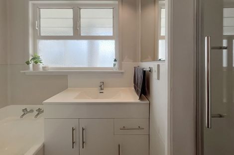 Photo of property in 142 Highbury Avenue, Highbury, Palmerston North, 4412