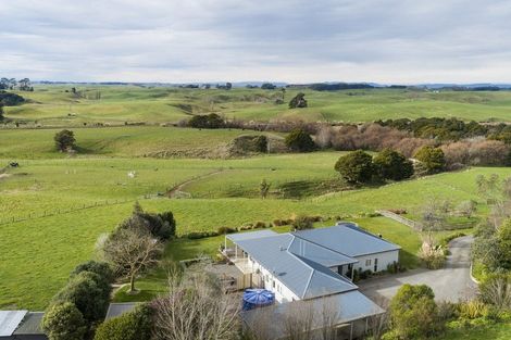 Photo of property in 780 Halcombe Road, Halcombe, 4775
