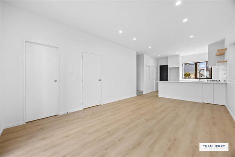 Photo of property in 30 Whare Kauri Road, Papakura, 2110