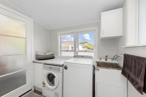 Photo of property in 1 Waipani Road, Te Atatu Peninsula, Auckland, 0610