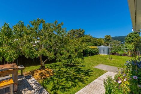 Photo of property in 18 Arawhata Road, Paraparaumu, 5032