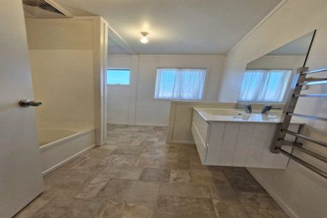 Photo of property in 1/7a Mountain Road, Mount Wellington, Auckland, 1072