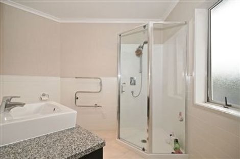 Photo of property in 12 Kouras Place, Flat Bush, Auckland, 2016