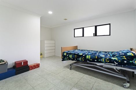 Photo of property in 223 Hill Road, The Gardens, Auckland, 2105