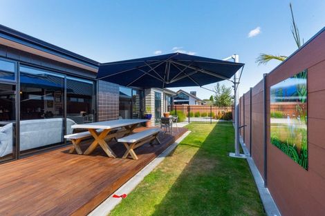 Photo of property in 7 Phoenix Palms Grove, Levin, 5510