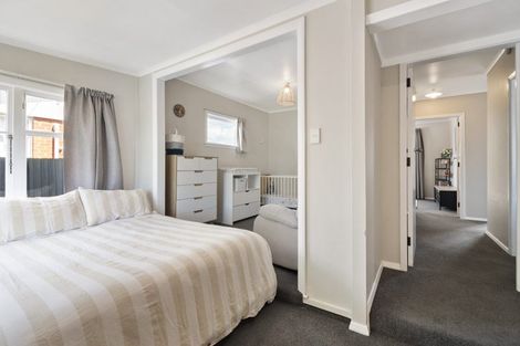 Photo of property in 11 Pembroke Street, Highbury, Palmerston North, 4412