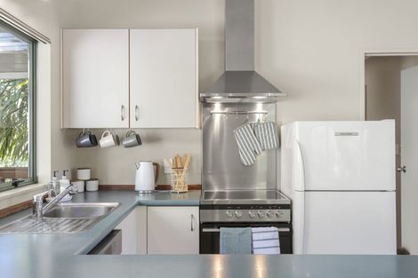 Photo of property in 80 Kamara Road, Glen Eden, Auckland, 0602