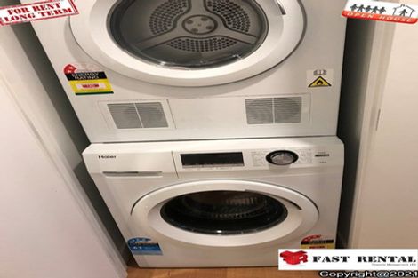 Photo of property in 1/8 Waverley Avenue, Glenfield, Auckland, 0629