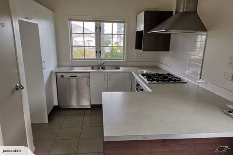 Photo of property in 30 Mulvaney Crescent, Henderson, Auckland, 0612