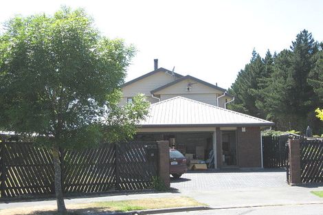Photo of property in 11 Florance Place, Parklands, Christchurch, 8083