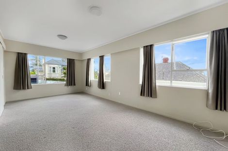 Photo of property in 2/11 Saint Georges Bay Road, Parnell, Auckland, 1052