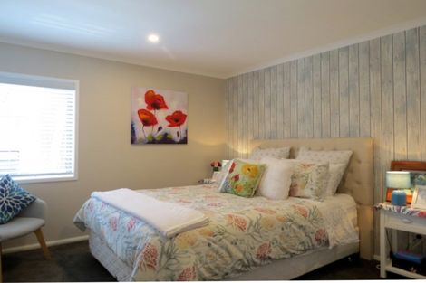 Photo of property in 44 Victoria Street, Coromandel, 3506