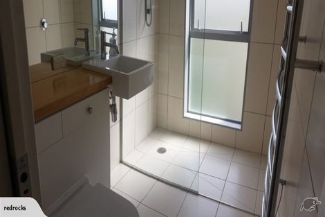 Photo of property in 3/16 Oriental Terrace, Oriental Bay, Wellington, 6011