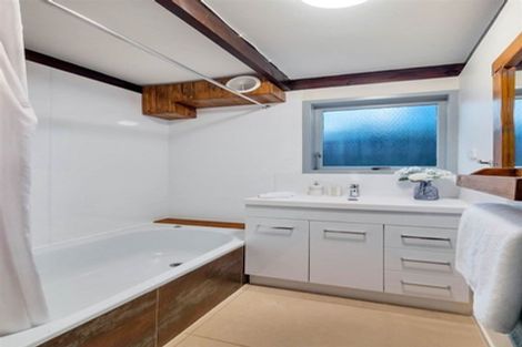 Photo of property in 2/5 Putney Place, Ranui, Auckland, 0612