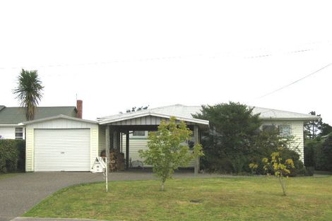 Photo of property in 316 Rangatira Road, Beach Haven, Auckland, 0626