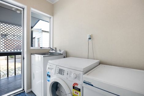 Photo of property in 18 Dixon Road, Fitzroy, Hamilton, 3206