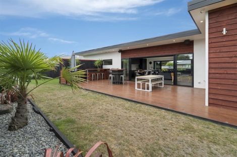 Photo of property in 10 Munich Place, Bromley, Christchurch, 8062