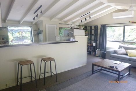 Photo of property in 43 Birdwood Road, Swanson, Auckland, 0612