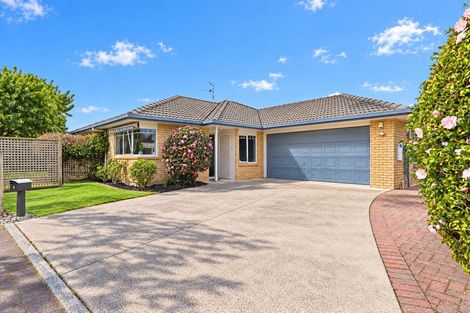 Photo of property in 8 Evergreen Glade, Papamoa Beach, Papamoa, 3118