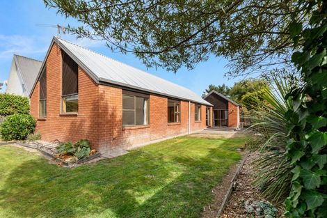 Photo of property in 18 Briarmont Street, Avondale, Christchurch, 8061