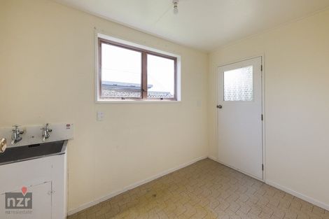 Photo of property in 2/82 John F Kennedy Drive, Milson, Palmerston North, 4414