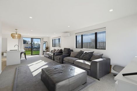 Photo of property in 51 Mehrtens Crescent, Woodend, 7691