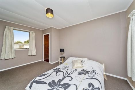 Photo of property in 3 Sutton Place, Hawera, 4610