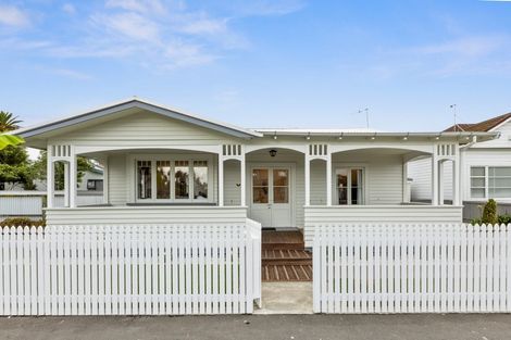 Photo of property in 24a Jull Street, Napier South, Napier, 4110