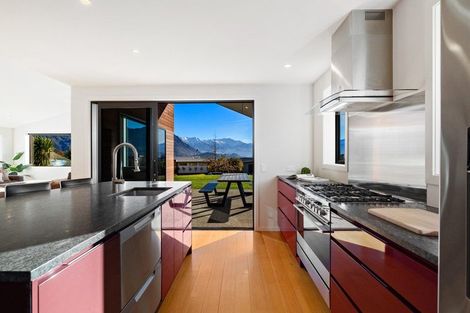 Photo of property in 20 Infinity Drive, Wanaka, 9305