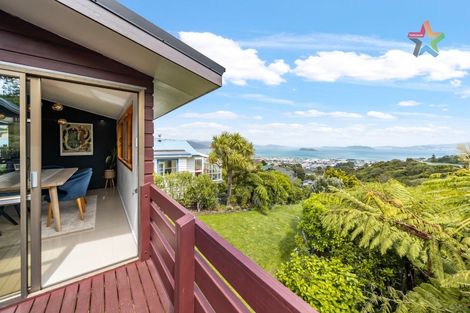 Photo of property in 117 Dowse Drive, Maungaraki, Lower Hutt, 5010
