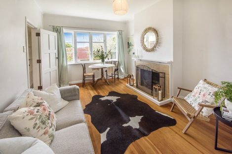 Photo of property in 9a Kerr Street, Devonport, Auckland, 0624