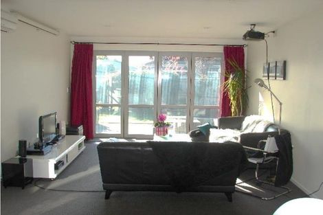 Photo of property in 2 Whittington Avenue, Woolston, Christchurch, 8023