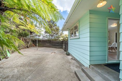 Photo of property in 75 Logie Street, Stokes Valley, Lower Hutt, 5019